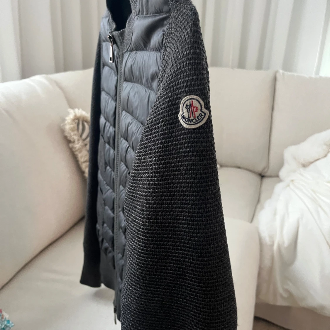 Grå moncler cardigan  - 90