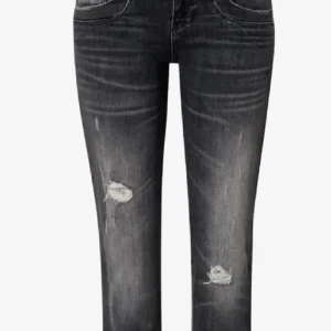 LTB - ltb jeans st 36/38, passar mig som är 173 då jag sprätta up sömmen längst ner så det är längre 