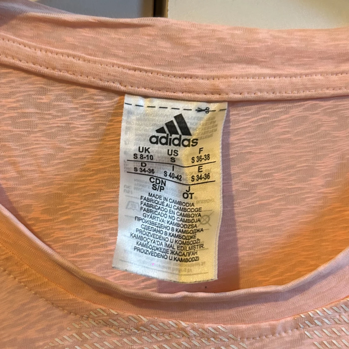 Rosa t-shirt från Adidas - 92