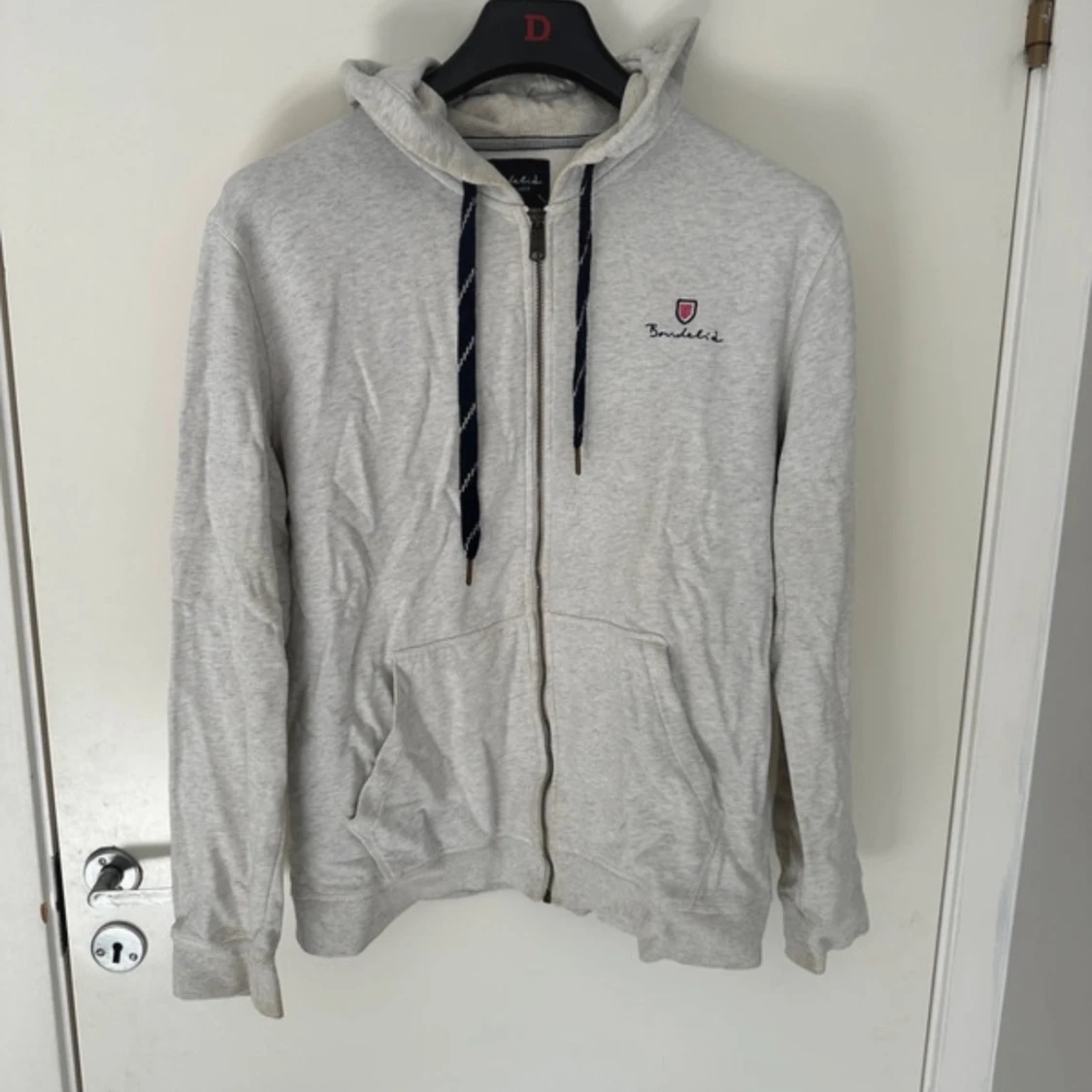 Grå hoodie från Bondelid - 90