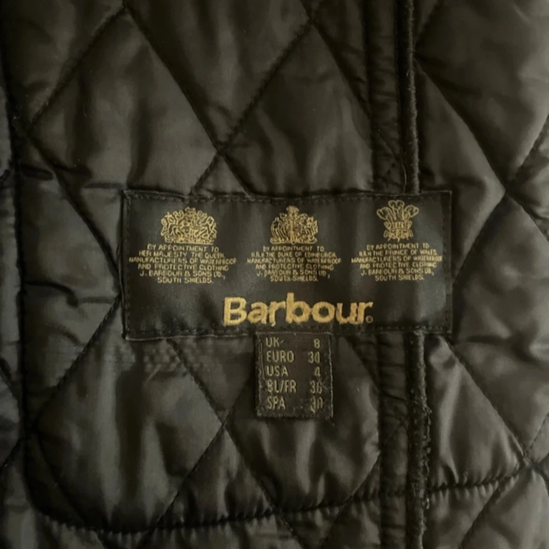 Svart quiltad jacka från Barbour - 92