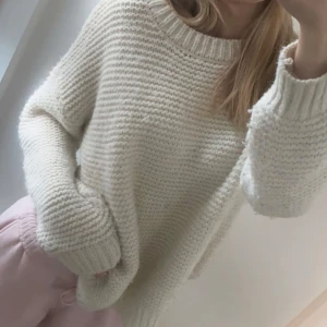 White knit sweater - Knitted white sweater