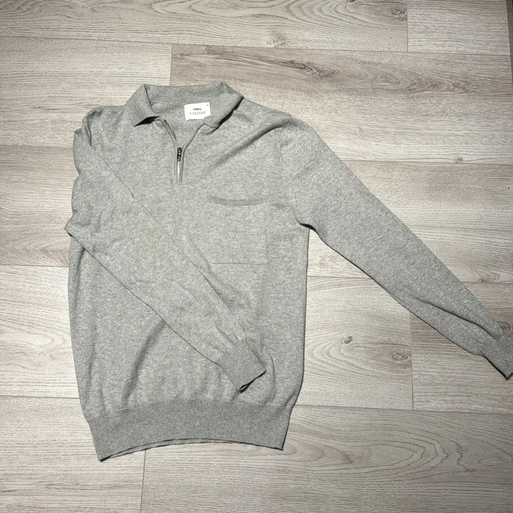 Ciszere halfzip tröja i storlek XS Helt oanvänd Längd-67cm Axelbredd-44. Tröjor & Koftor.