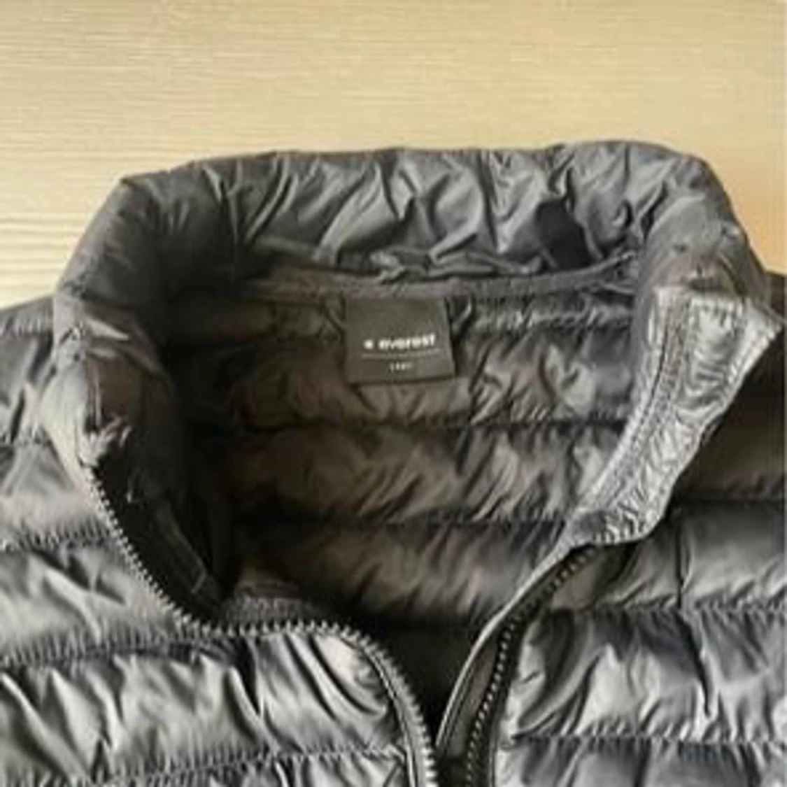 Dunjacka från Everest  - 90