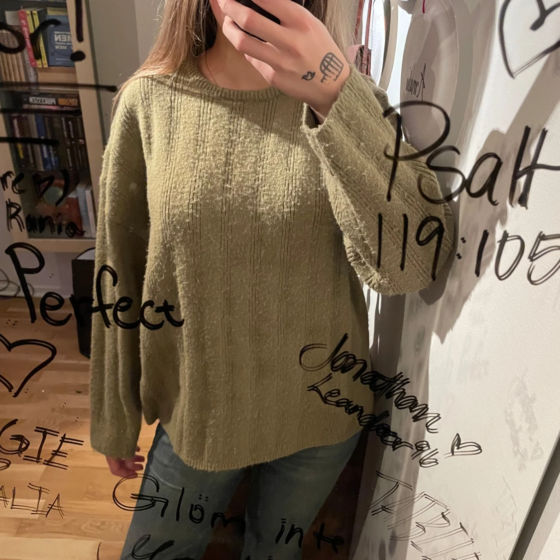 Olivgrön stickad tröja
