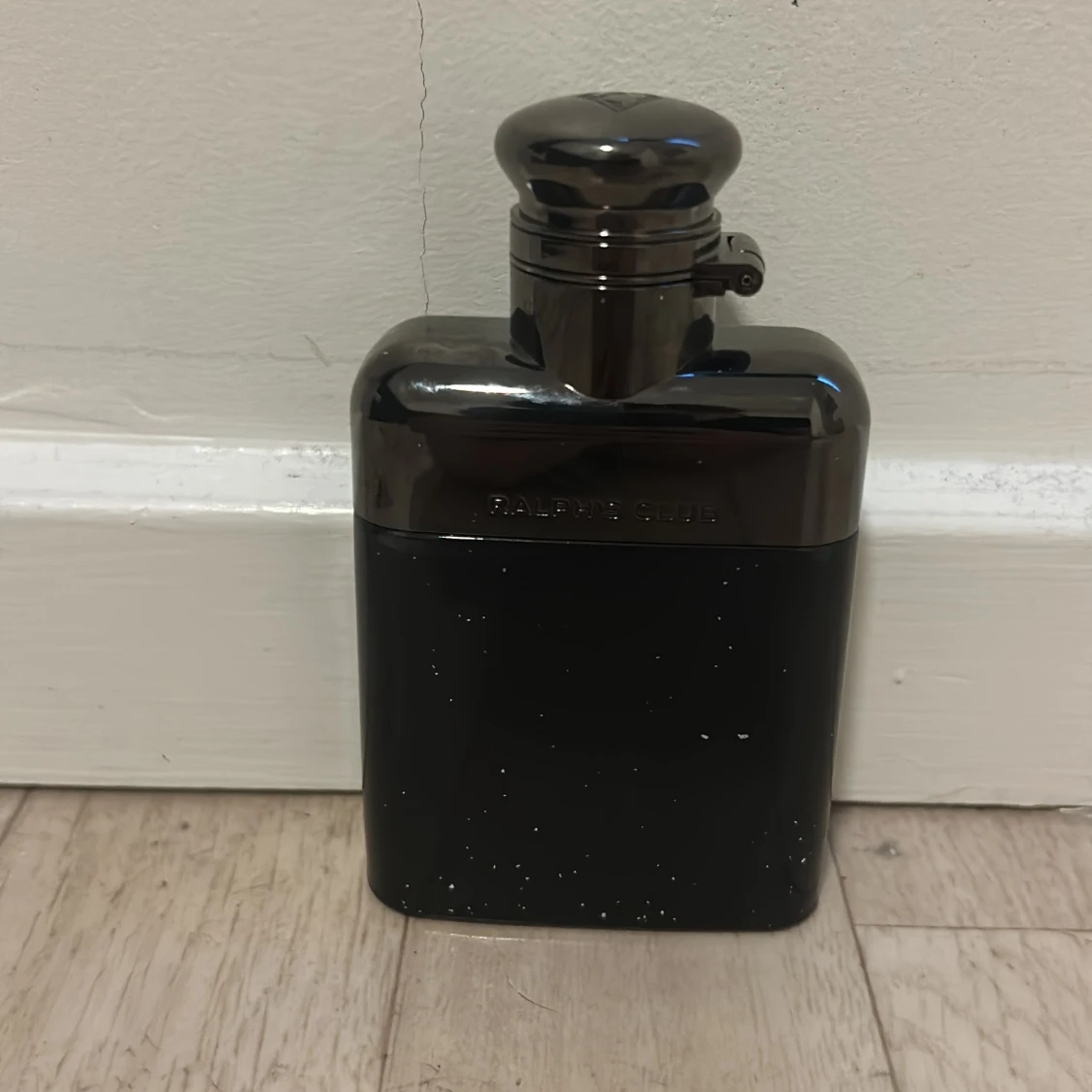 Svart parfymflaska från Ralph Lauren  - 90