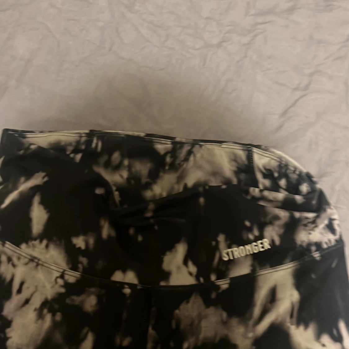 Stronger träningsbyxor säljes - 91