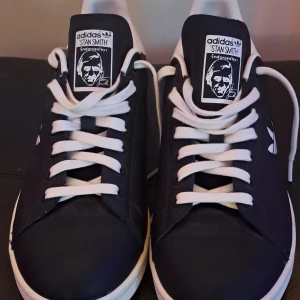 Adidas Stan Smith Herr - Herrskor, Adidas Stan Smith stl FR=44 2/3.      US= 10 1/5 Kan postas mot frakt. Kontakta mig om ni har frågor.