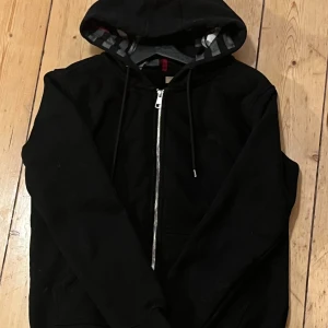 Burberry reversible zip up - Almost new hoodie bought last year September for $880 of farfetch used about 6-7 times price can be negotiated 
