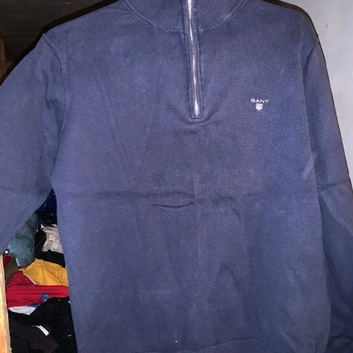 Mörkblå tröja med dragkedja från Gant - 3