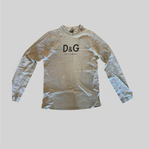 Dolce & Gabbana långtröja - Dolce & Gabbana long sleeve, Size Large men passar för S/M så den är lite mindre i storlek, skickas samma dag📦