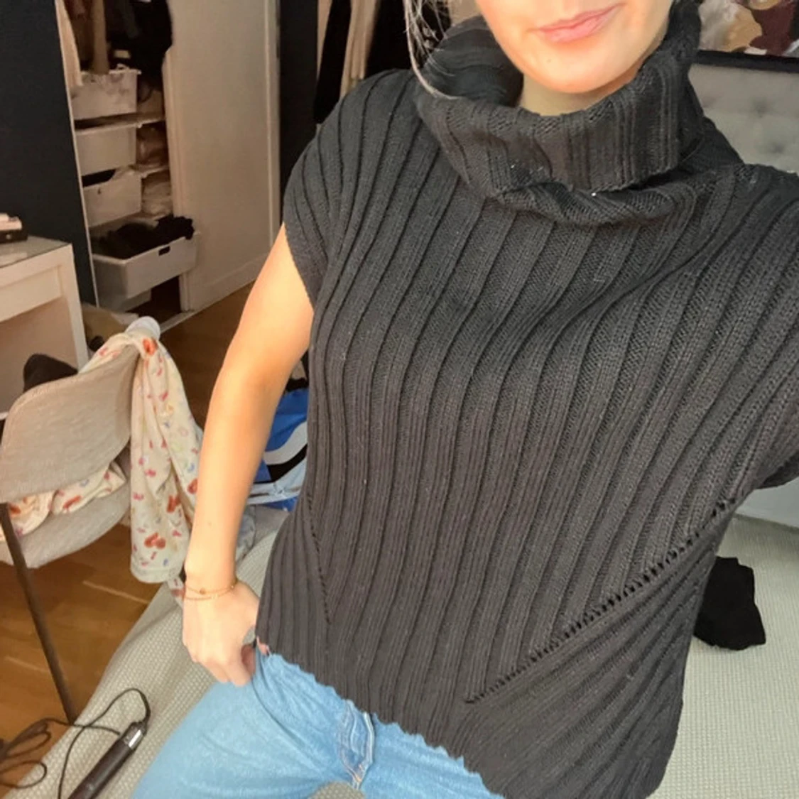 Svart ribbad polotröja - 1