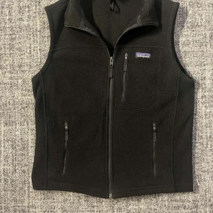 Svart fleeceväst från Patagonia - Storlek s  perfekt nu till våren