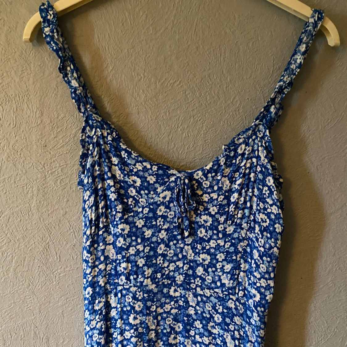 Blå blommig långklänning - 1