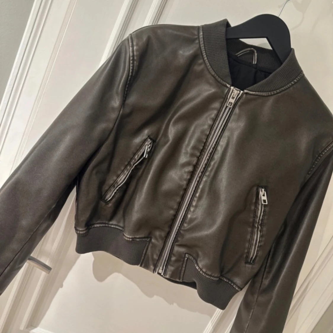 Zara läderjacka  - 91