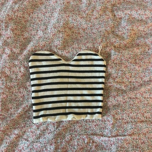 hm topp - Söt topp från hm stl s💗perfekt till sommaren!!