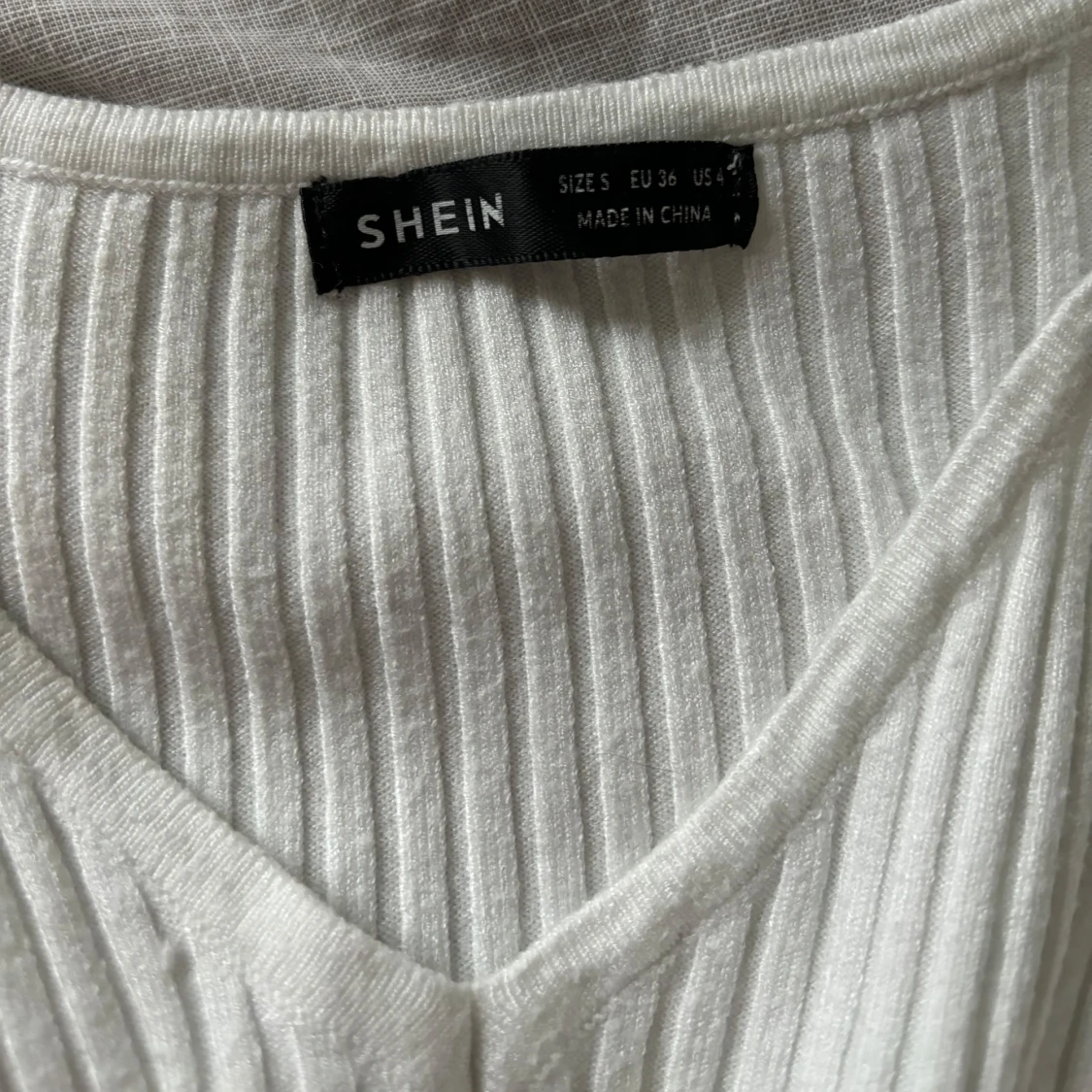 Vit ribbad klänning från Shein - 90