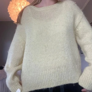 Mohair hm tröja - Säljer en snygg tröja från hm! 💓nypris ca 700