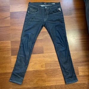 Replay jeans  - Storlek 32/32 Mörkblåa  Anbass