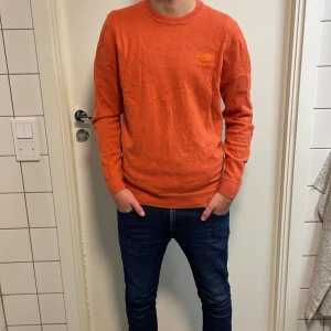 Superdry stickad tröja - Säljer denna feta Superdry stickade tröjan för endast 299kr Skick:9/10   Mvh luxury 