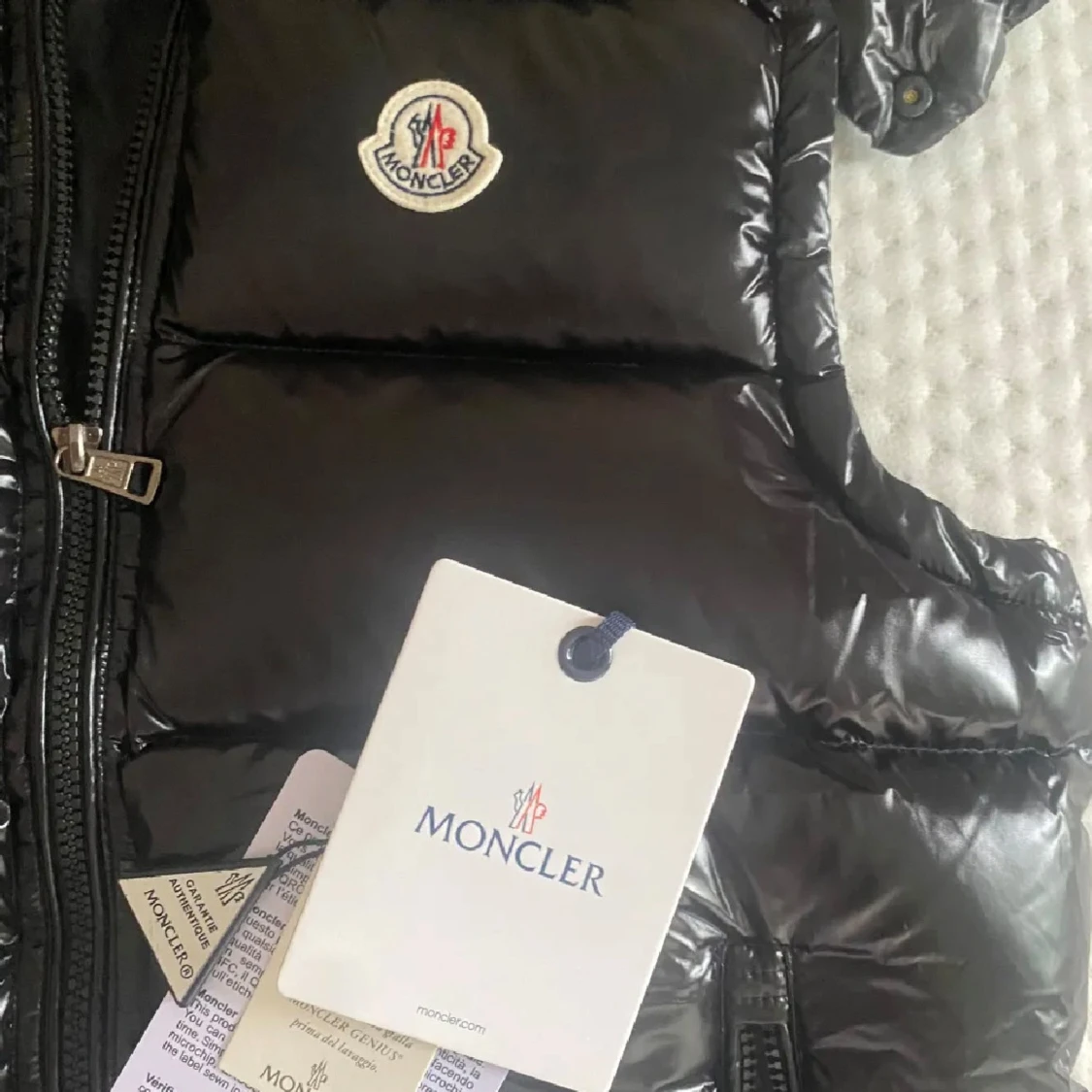 Svart dunväst från Moncler - 1