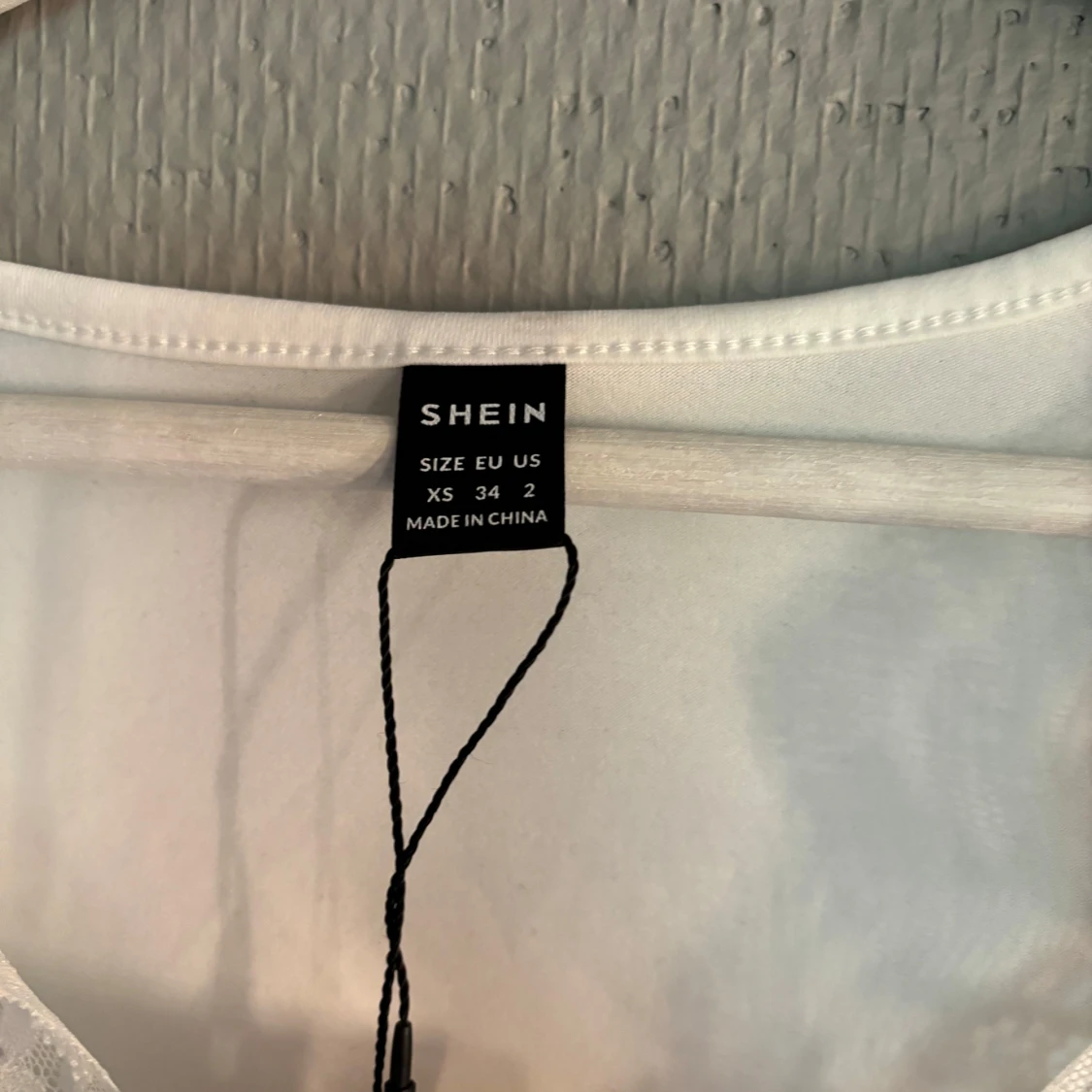 Vit långärmad topp med spets från SHEIN - 1