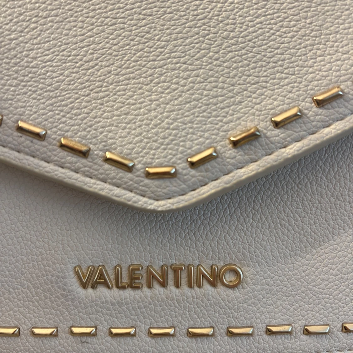 Vit axelväska från Valentino i skinn - 2