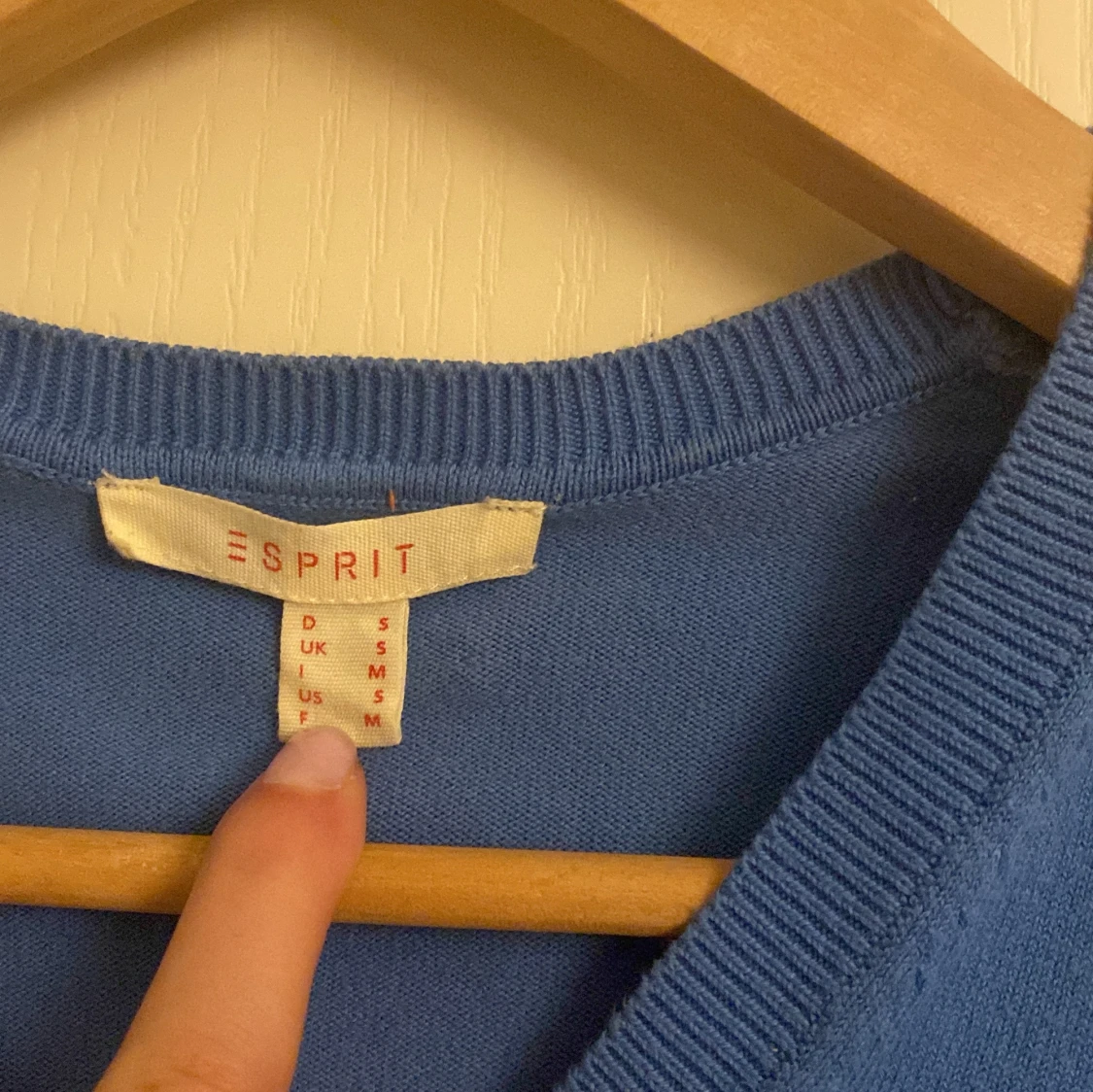 Ljusblå tröja - 90