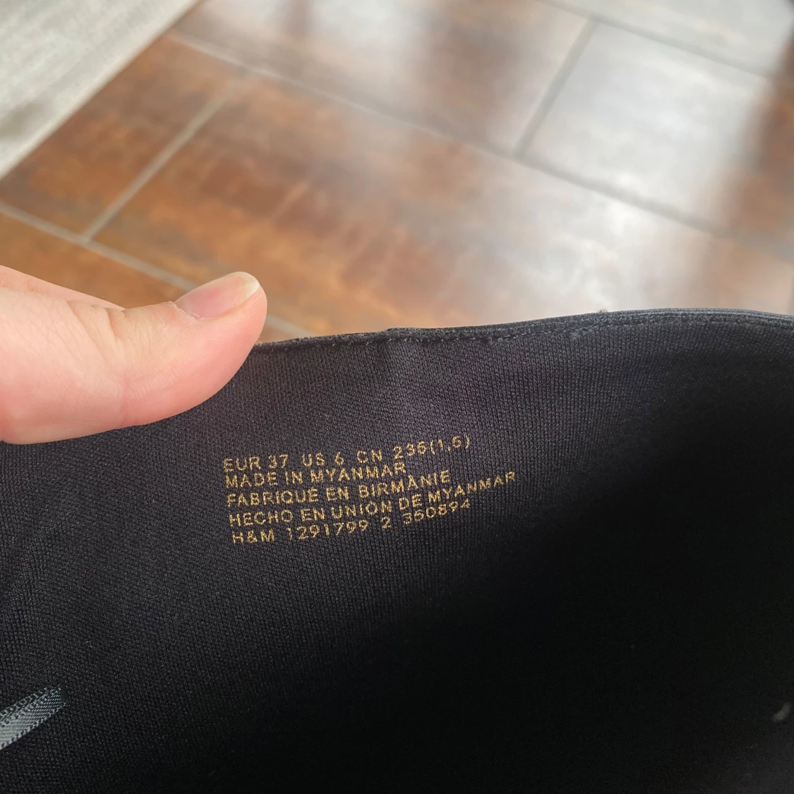 Svarta stövlar med klack från H&M - 1