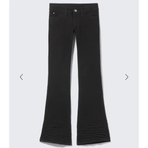 Svarta Cheap Monday jeans  - Supersöta svarta jeans från cheap Monday i storlek w30 L31! Aldrig använda!! 