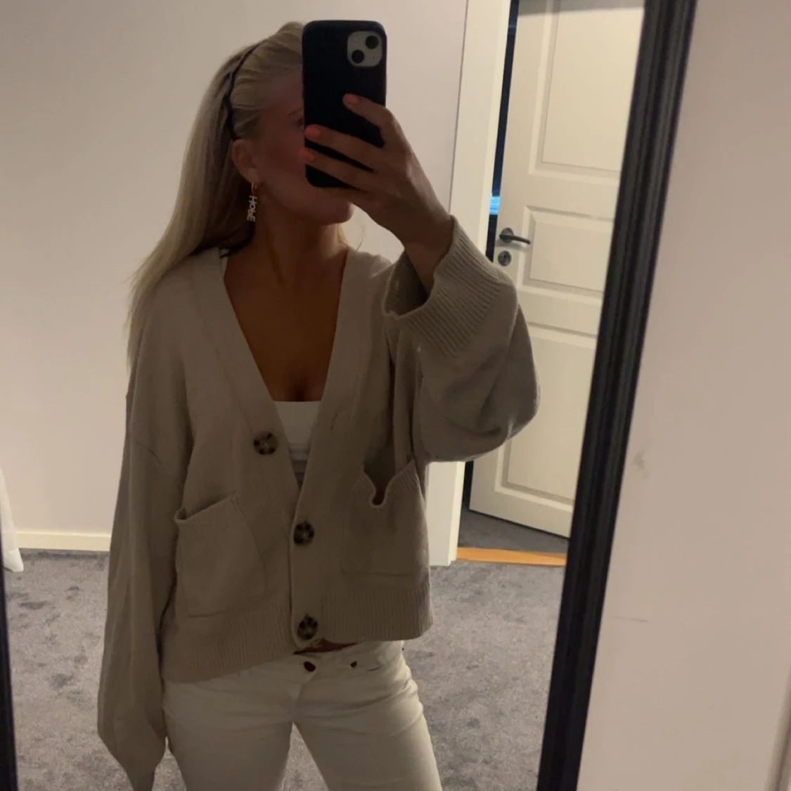Beige stickad kofta från H&M
