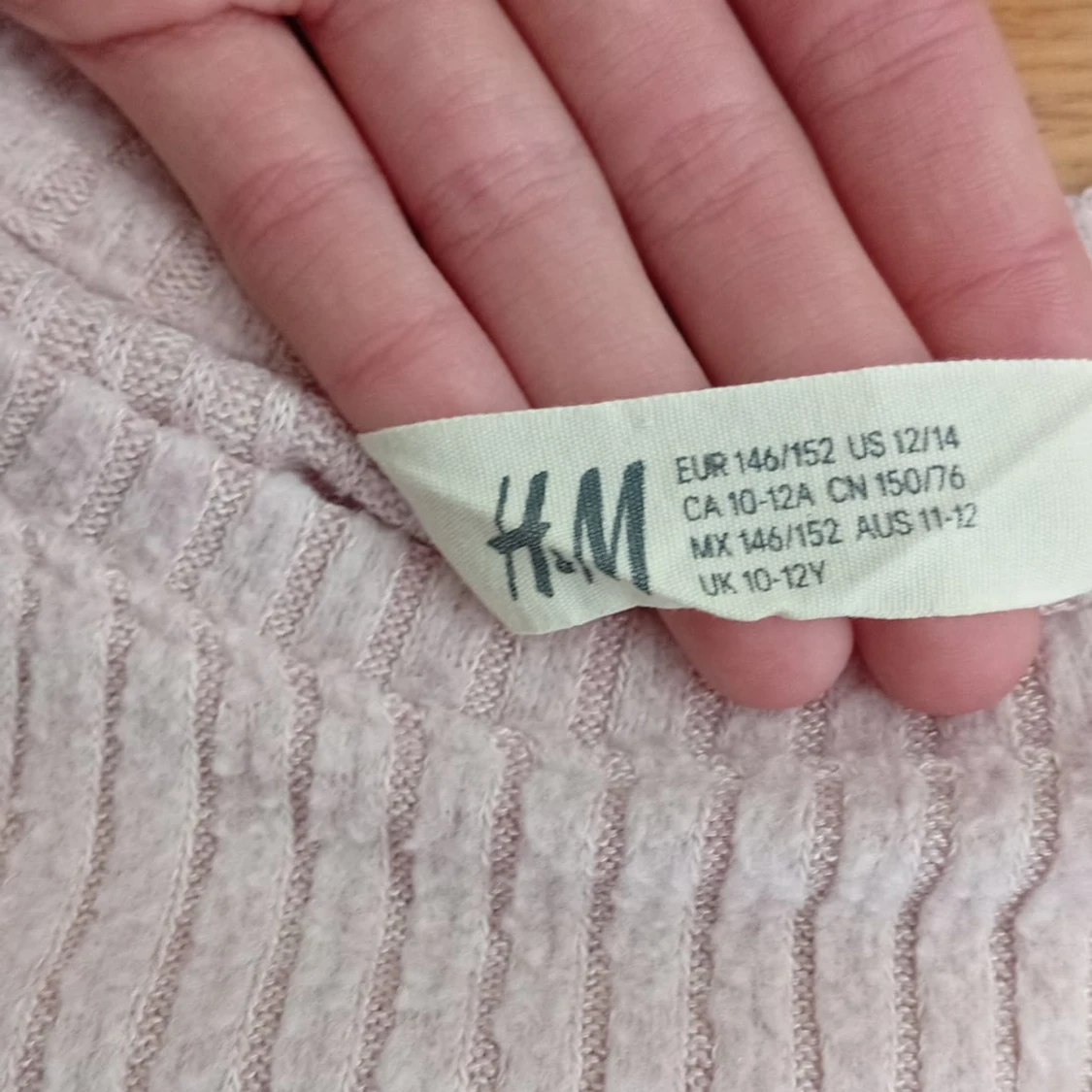 Ljusbeige ribbad tröja från H&M - 2