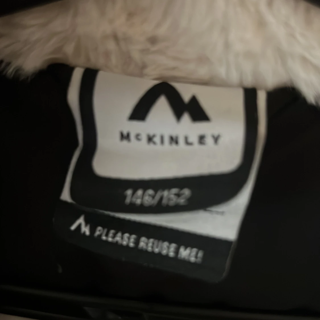 Svart pufferjacka från McKinley - 1