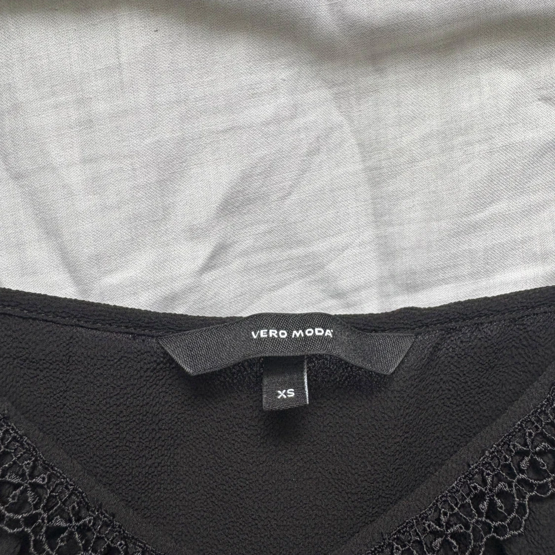 Svart spetslinne - 2