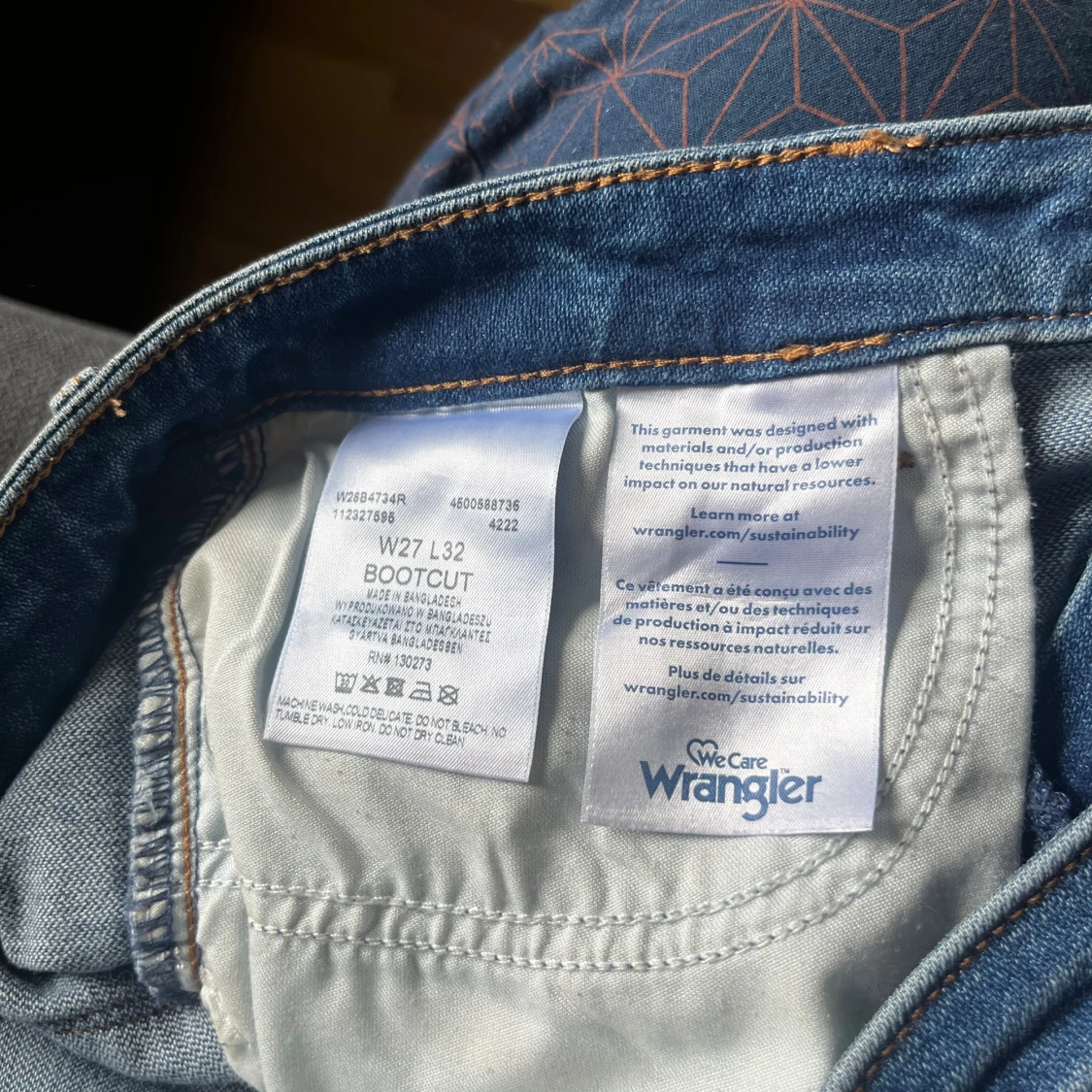 Blå bootcut jeans från Wrangler - 2
