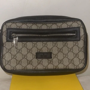 Magvätska - Snygg vätska, sitter perfekt och de passar med allt du har på dig