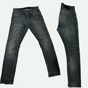 Mörkblå straight jeans från tiger of sweden - Mörkblå straight jeans från tiger of sweden. Väldigt bra skick. Skriv vid frågor !