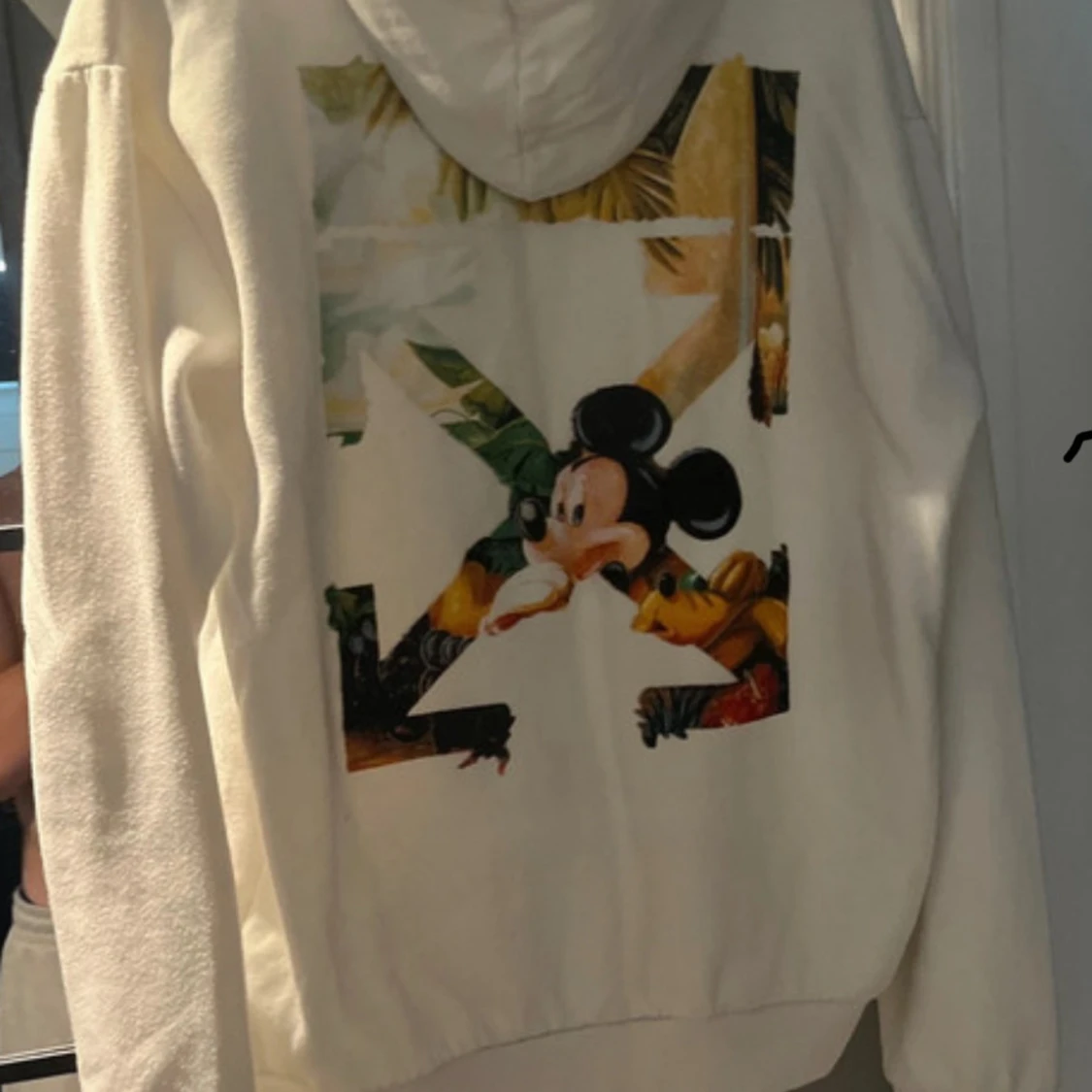 Vit Off-White hoodie med Mickey Mouse - 1