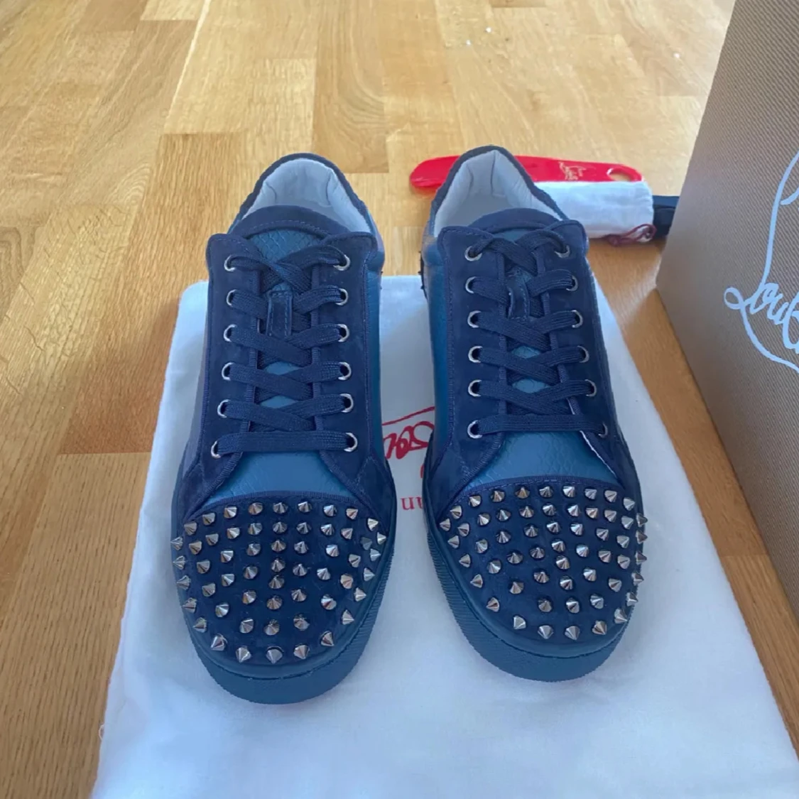 Sällsynta loubotins - 2