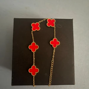 Van Cleef Bracelet - Van cleef bracelet (Fully new not used)