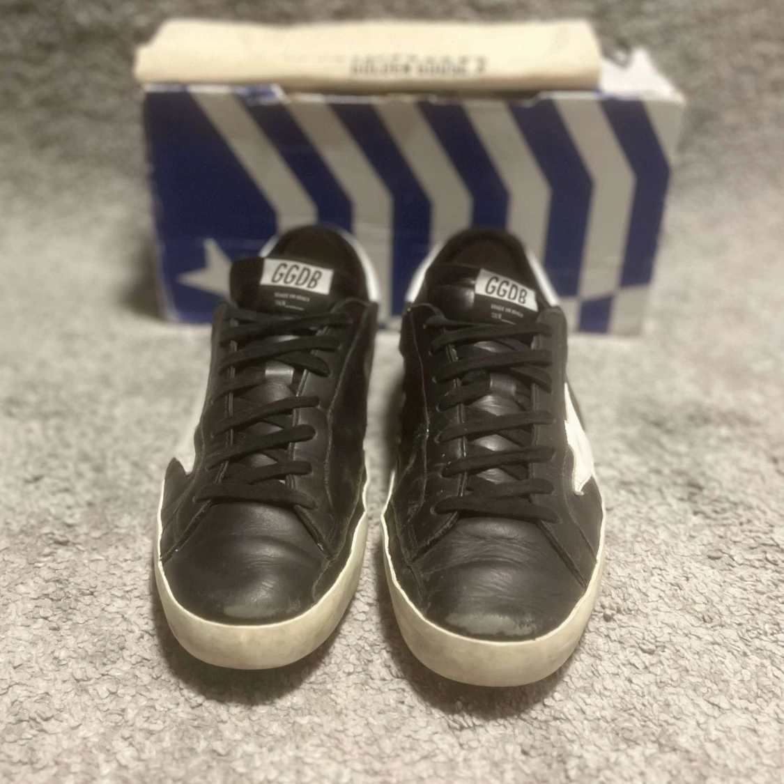 Golden Goose svarta sneakers med vit stjärna - 3