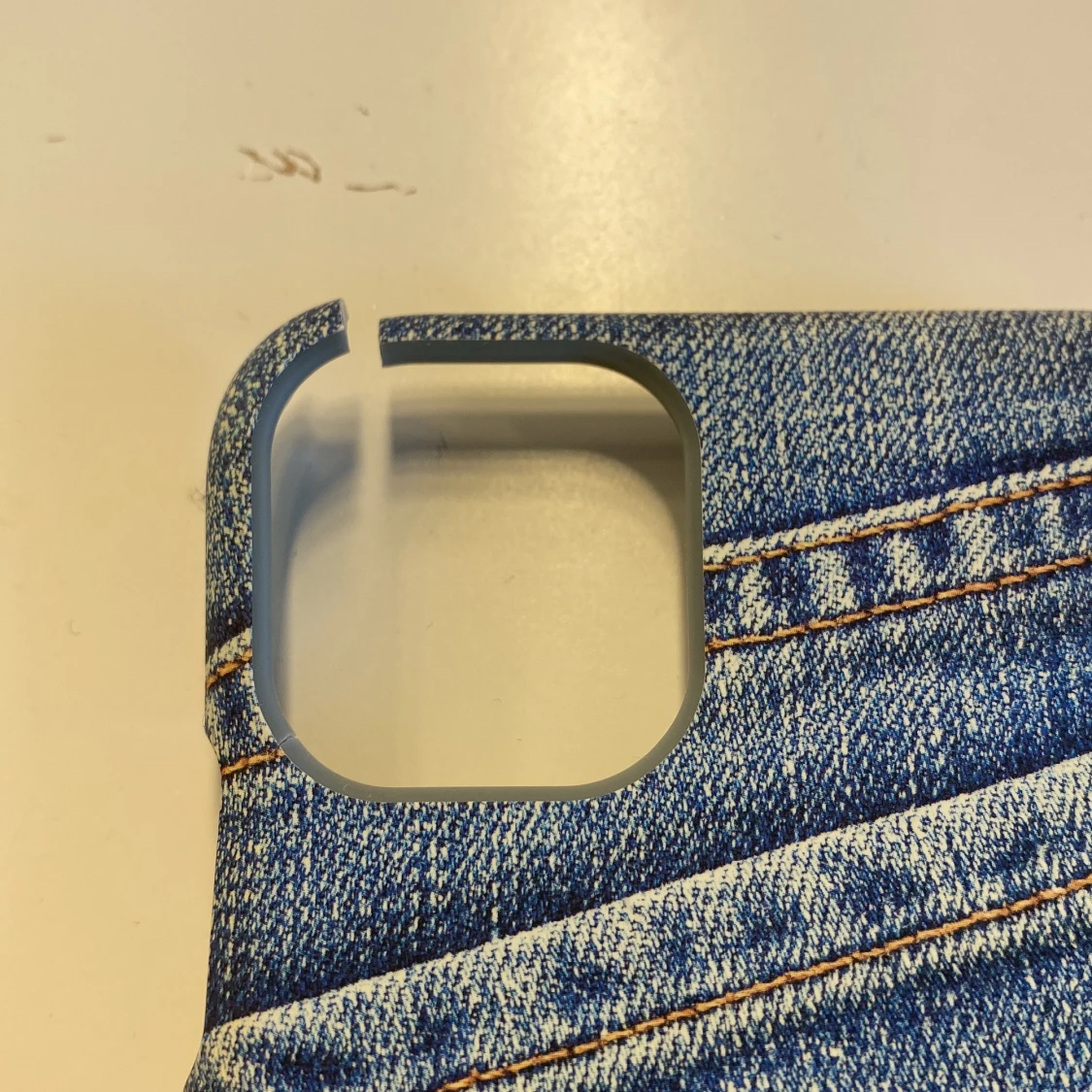 Blå jeansmönstrad mobilskal från Ideal of Sweden - 3