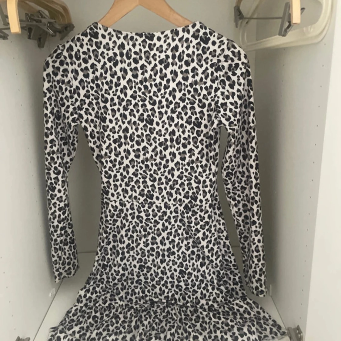 Leopardmönstrad klänning - 1