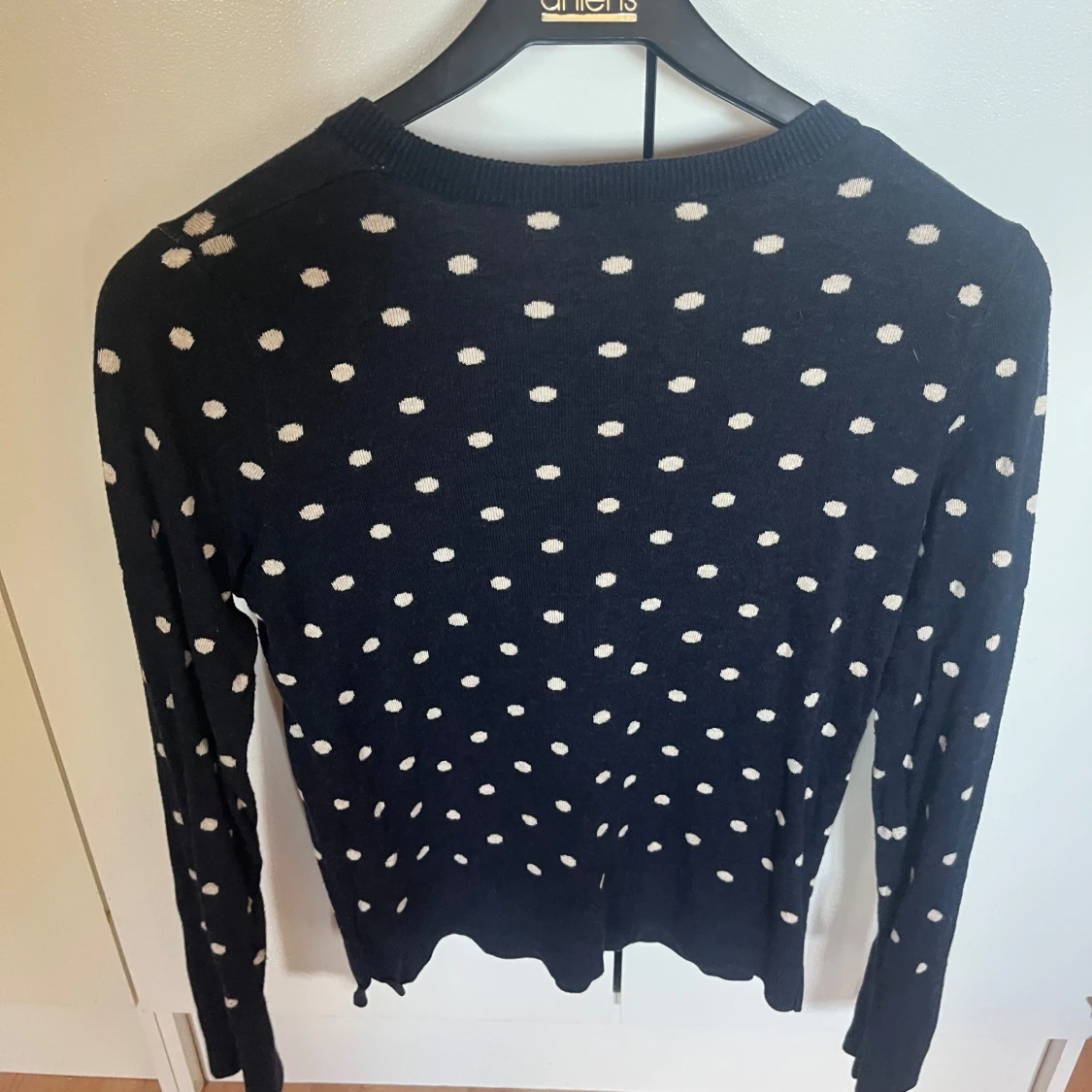 Mörkblå prickig stickad tröja Boomerang - 1