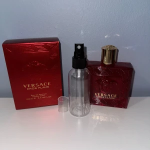 Versace Eros Flame Eau de Parfum - Säljer 30ml samples. Köper du så fraktar jag samma dag!😊🤝🚚