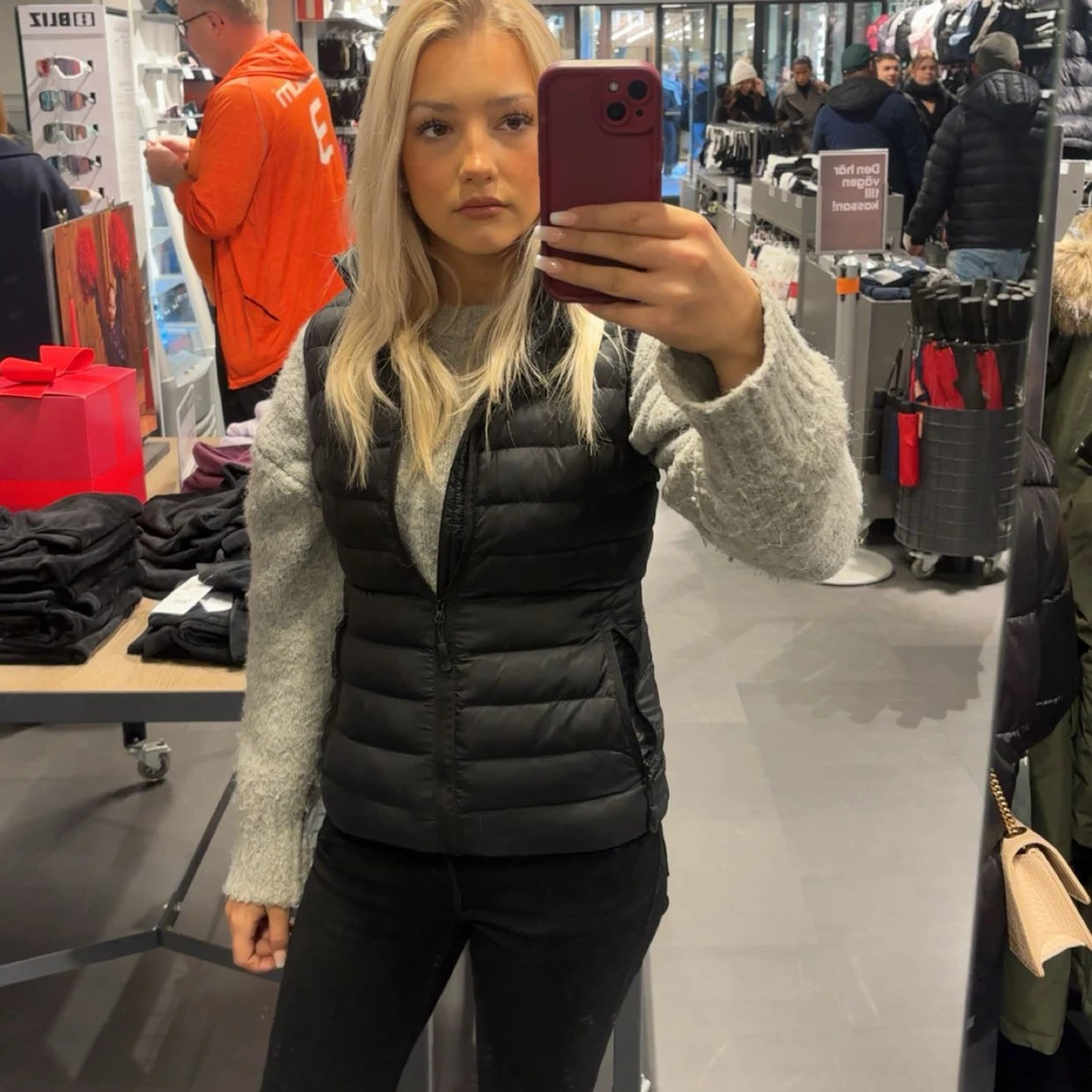 Svart dunväst med dragkedja - 2