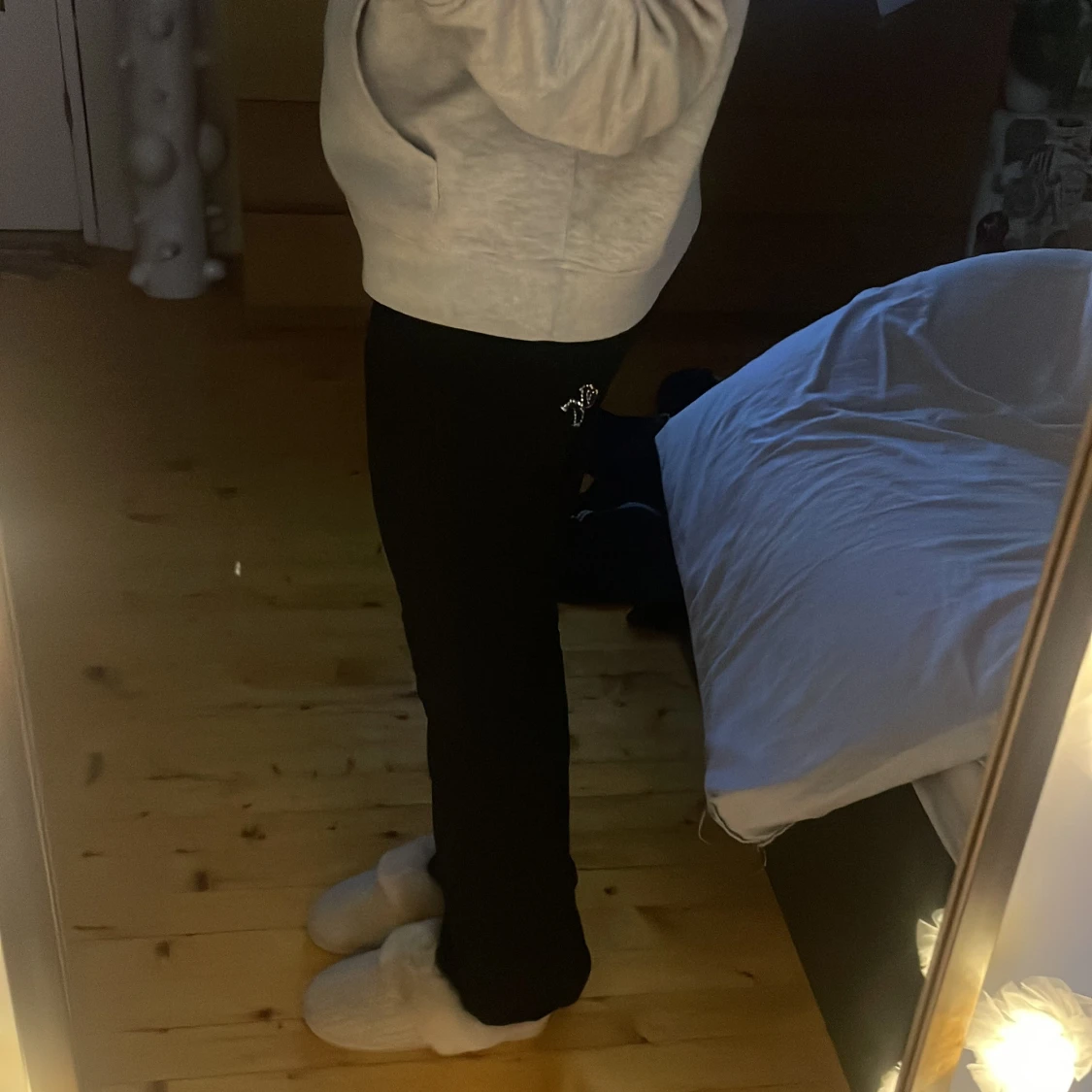 Svarta bootcut byxor - 3