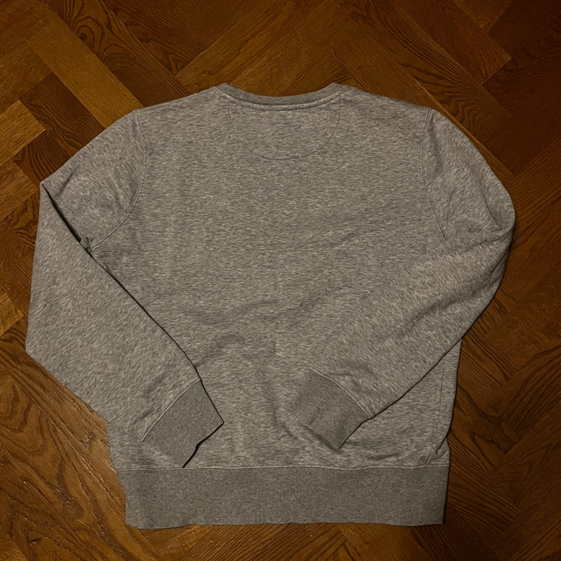 Grå Gant tröja - 2