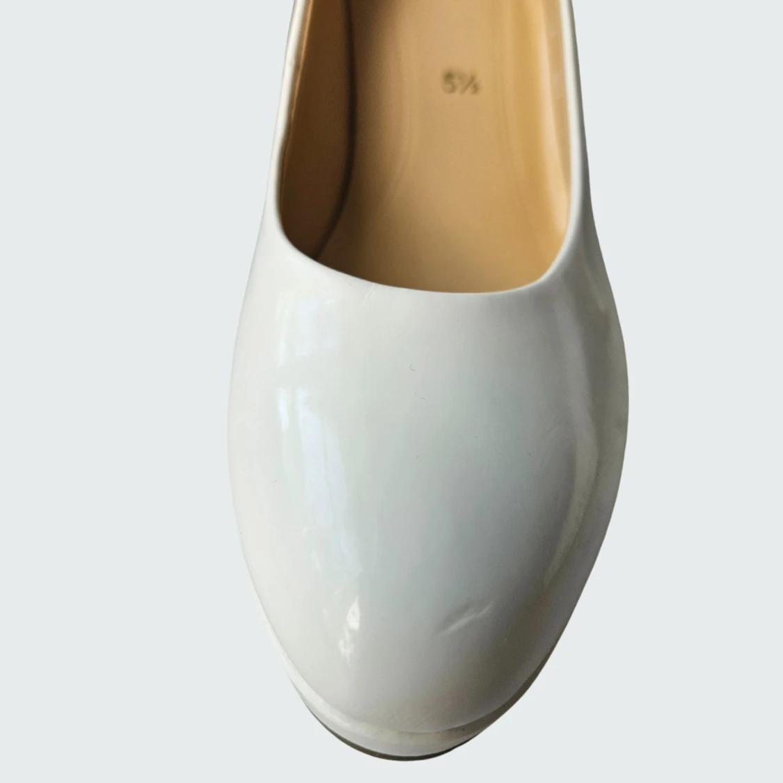 Vita platåpumps i lack från Gabor - 4