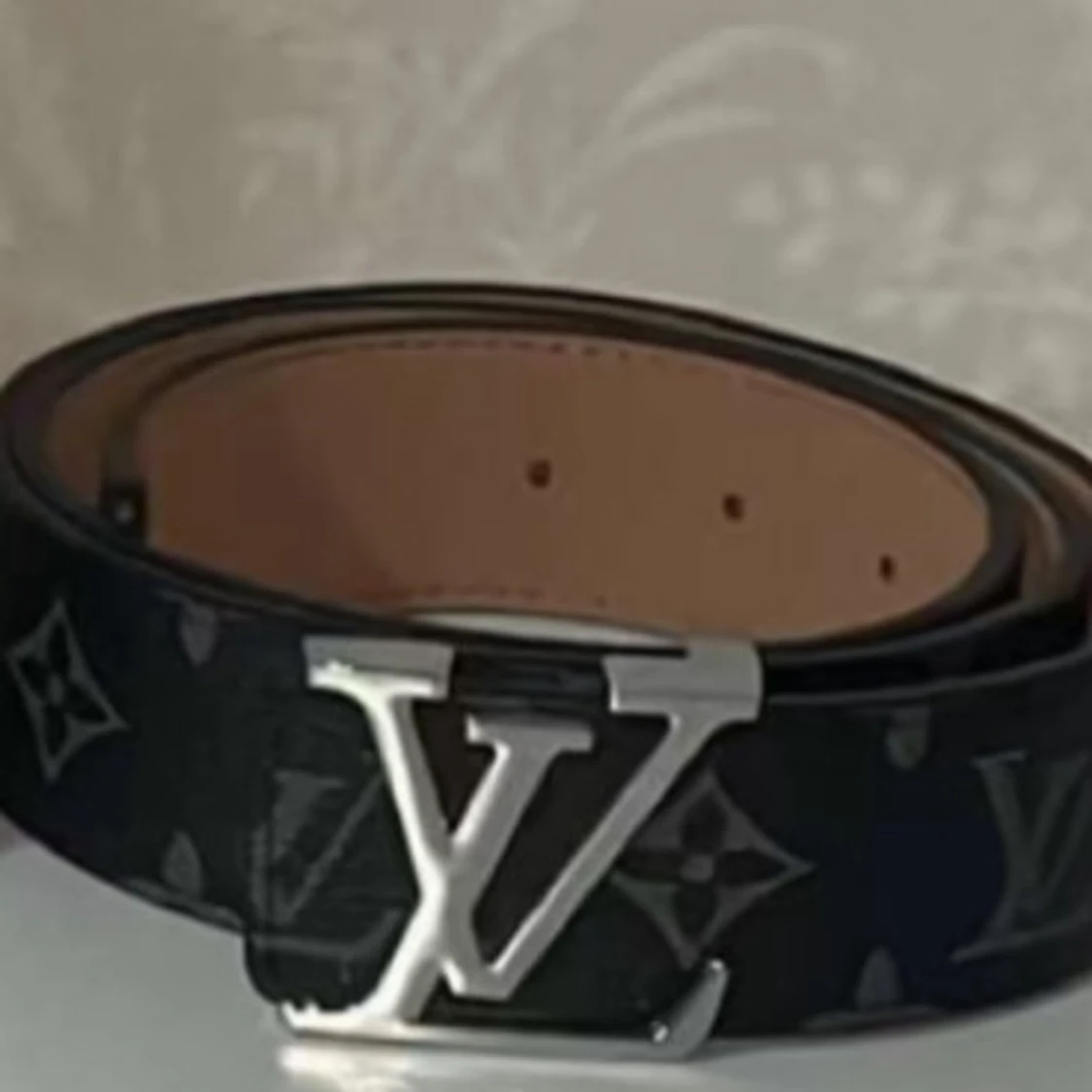 Lou!s Vu!tron bälte